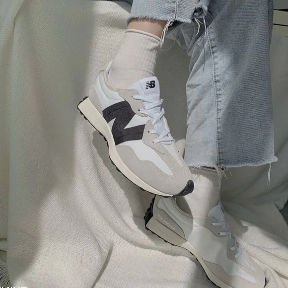 New Balance Shoes New Balance 327 Big Kids Fit Womens